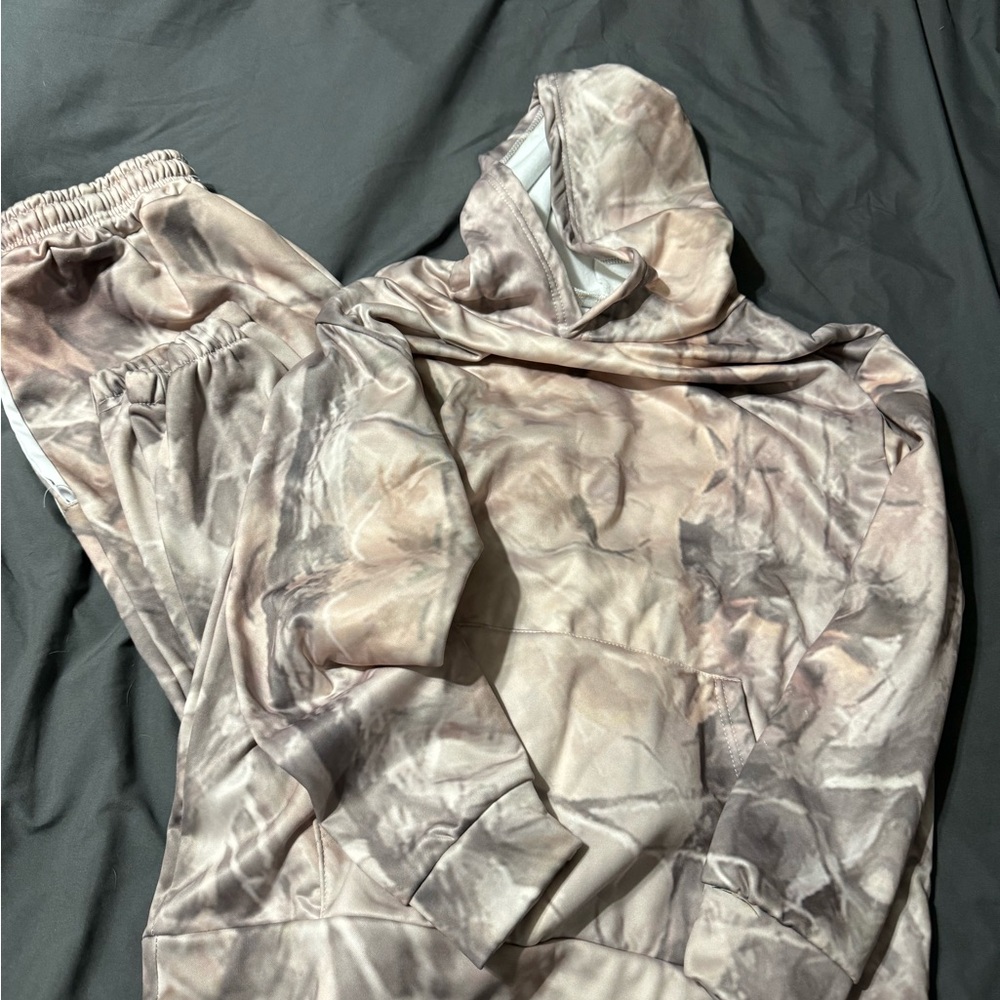 Women’s Light Camo Sweat Suit